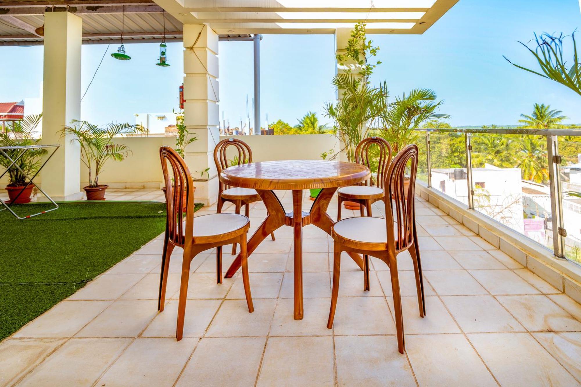 Homestay Bairava Bliss - *